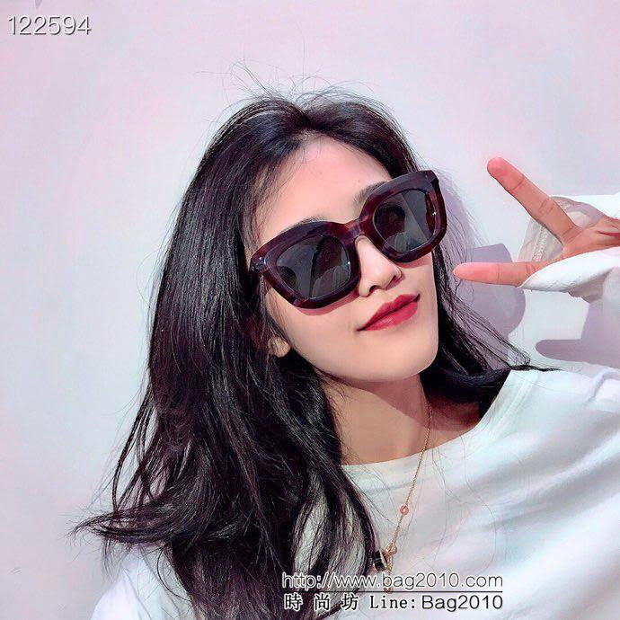 CELINE賽琳 正品級別 2019春夏最新款 CELINE CL4001 男女同款太陽鏡  lly1159